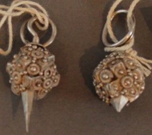 Image description is not available for DU1967.195.1a-b